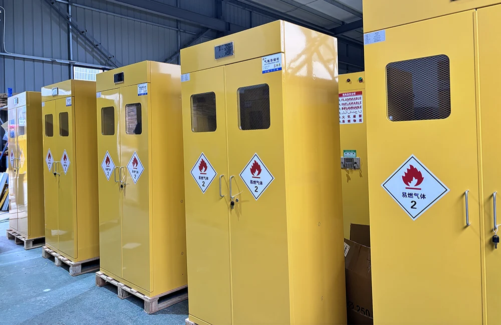 Mengapa bahan kimia memerlukan lemari pengaman profesional?